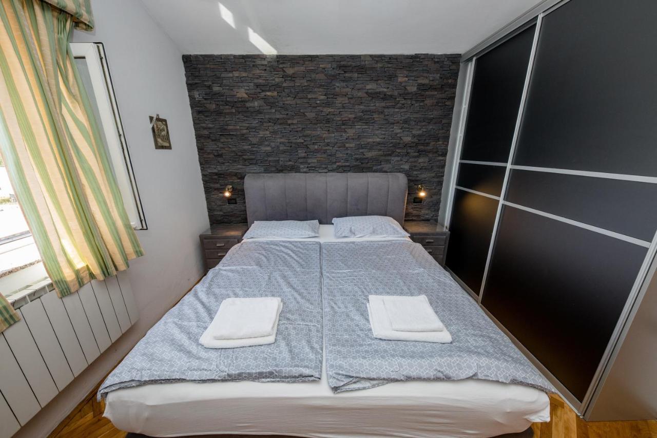 Double Room Supetarska Draga - Gornja 11579A ラブ エクステリア 写真